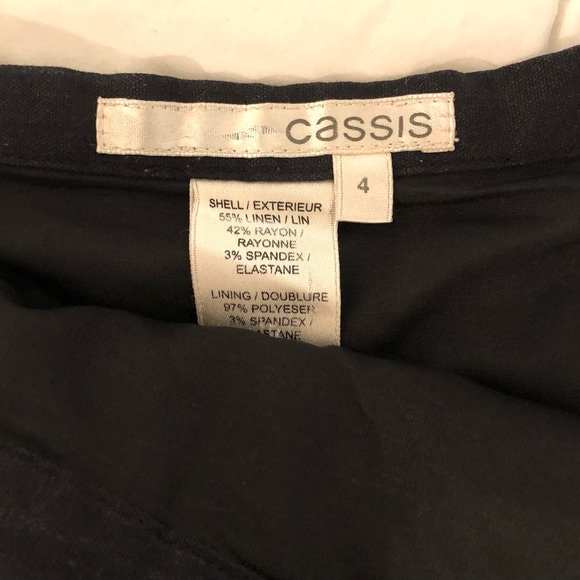 Navy Blue Cassis Pleated Skirt. Size 4. - Picture 2 of 3